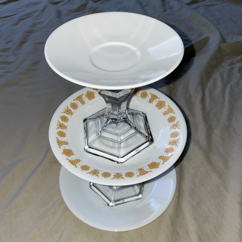 Jewelry plate holder